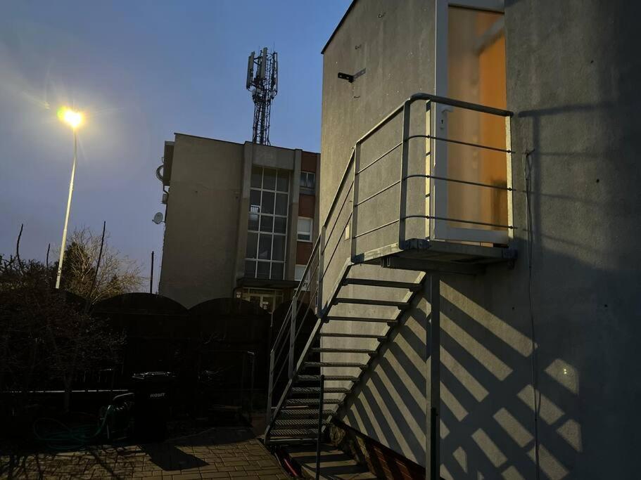 Sparrow Apartmens - Vrabcia Ulica 9, Košice Exteriör bild